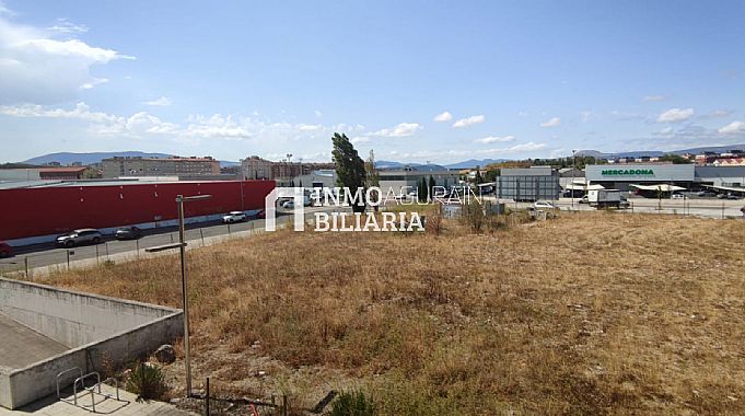 SE VENDE OFICINA EN CALLE BERRIOZAR DE ANSOAIN