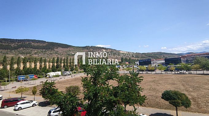 SE VENDE OFICINA EN CALLE BERRIOZAR DE ANSOAIN