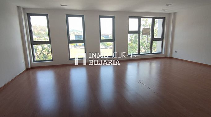SE VENDE OFICINA EN CALLE BERRIOZAR DE ANSOAIN
