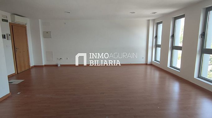 SE VENDE OFICINA EN CALLE BERRIOZAR DE ANSOAIN