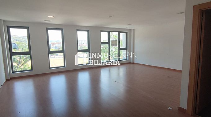 SE VENDE OFICINA EN CALLE BERRIOZAR DE ANSOAIN