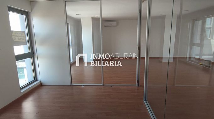 SE VENDE OFICINA EN CALLE BERRIOZAR DE ANSOAIN