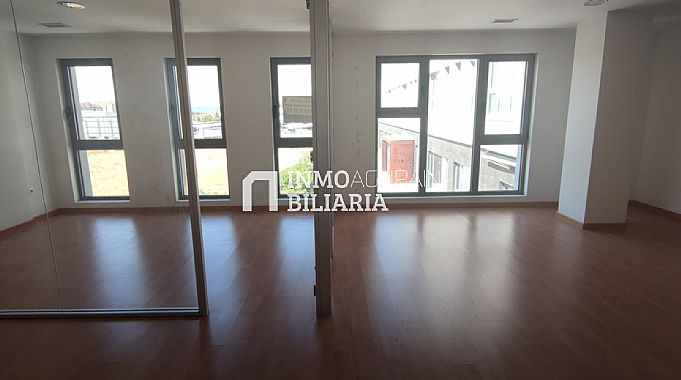 SE VENDE OFICINA EN CALLE BERRIOZAR DE ANSOAIN