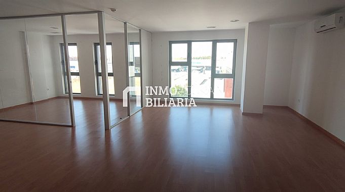 SE VENDE OFICINA EN CALLE BERRIOZAR DE ANSOAIN