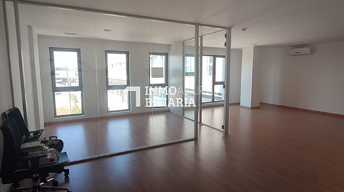 SE VENDE OFICINA EN CALLE BERRIOZAR DE ANSOAIN