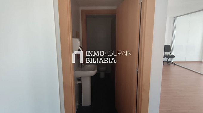 SE VENDE OFICINA EN CALLE BERRIOZAR DE ANSOAIN
