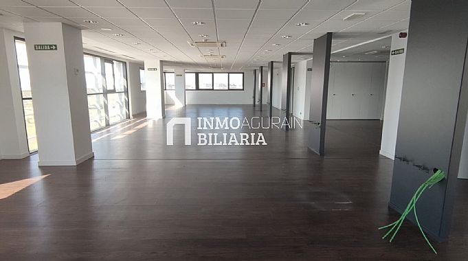 Venta de local comercial en Berrioplano