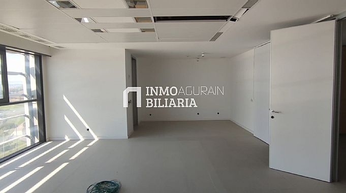 OFICINA PLANTA ENTERA BERRIOPLANO
