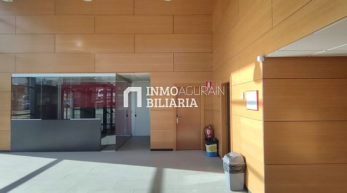 OFICINA PLANTA ENTERA BERRIOPLANO