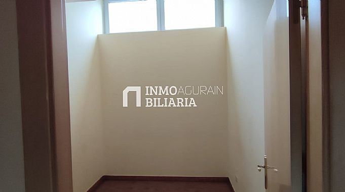 Venta de local comercial en Berriozar