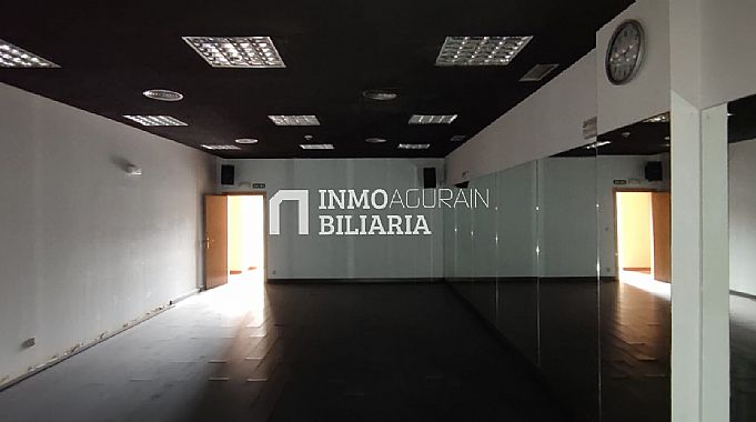 Venta de local comercial en Berriozar