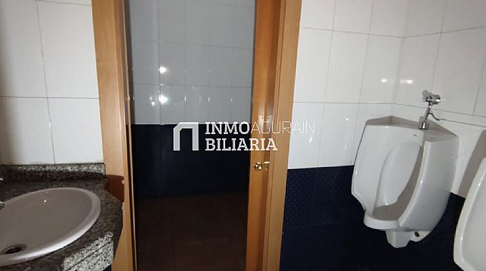 Venta de local comercial en Berriozar