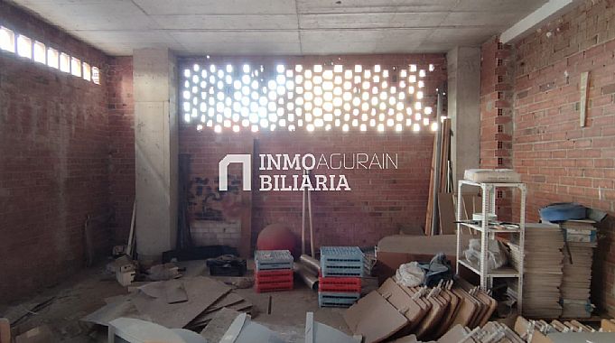 Venta de local comercial en Burlada