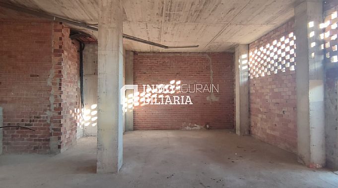 Venta de local comercial en Burlada