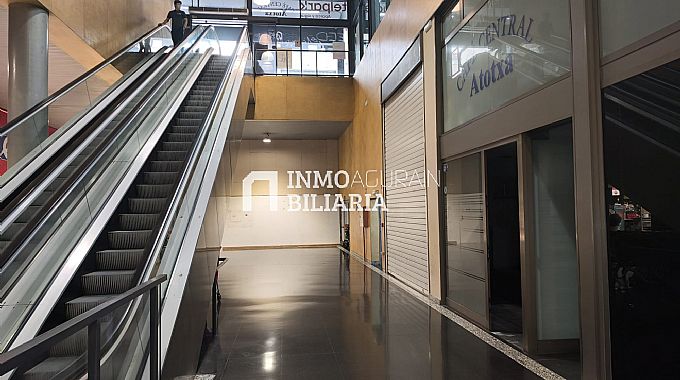 LOCAL EN CENTRO COMERCIAL DONOSTIA