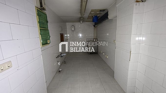 LOCAL EN CENTRO COMERCIAL DONOSTIA