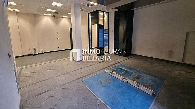 LOCAL EN PLAZA UNTZAGA DE EIBAR