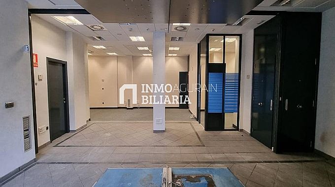 LOCAL EN PLAZA UNTZAGA DE EIBAR