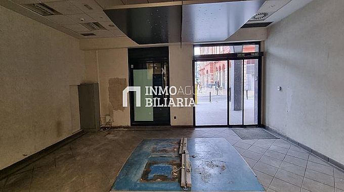 LOCAL EN PLAZA UNTZAGA DE EIBAR