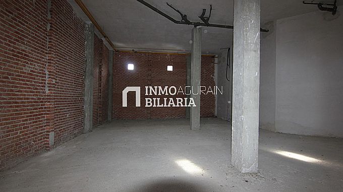 Venta de local comercial en Irua de Oca