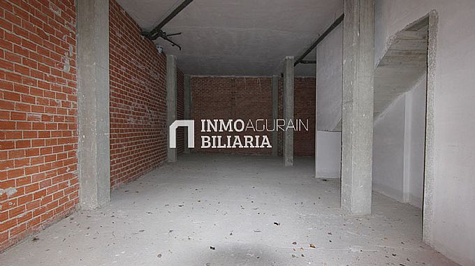Venta de local comercial en Irua de Oca