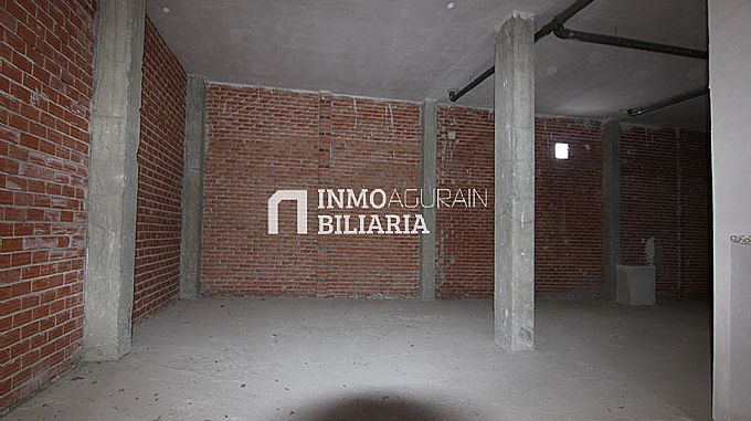 Venta de local comercial en Irua de Oca