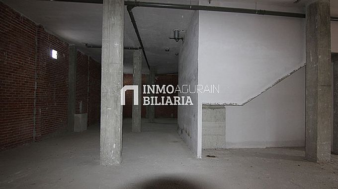 Venta de local comercial en Irua de Oca