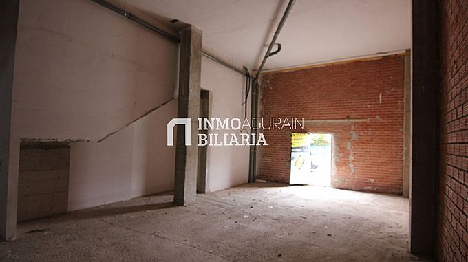 Venta de local comercial en Irua de Oca