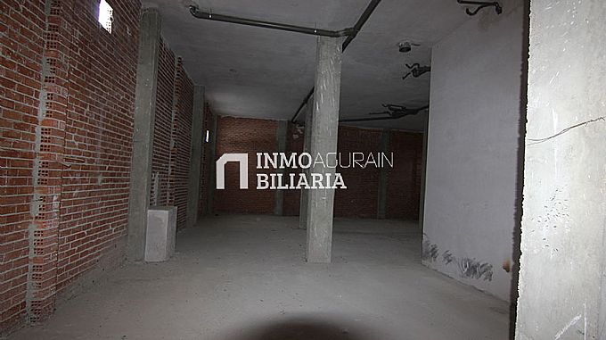 Venta de local comercial en Irua de Oca