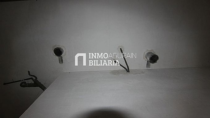 Venta de local comercial en Irua de Oca