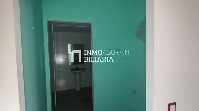 Venta de local comercial en Pamplona