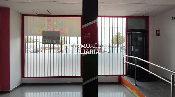 Venta de local comercial en Pamplona