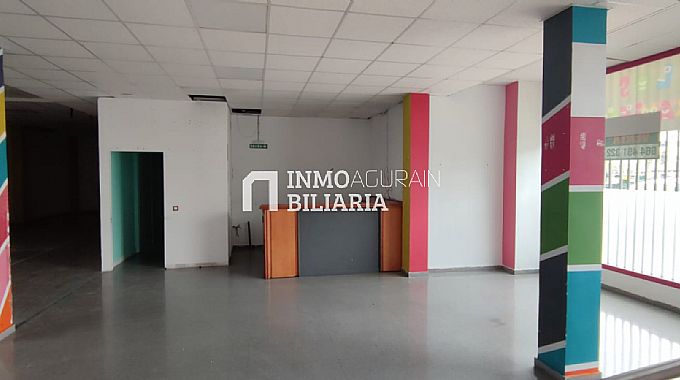 Venta de local comercial en Pamplona
