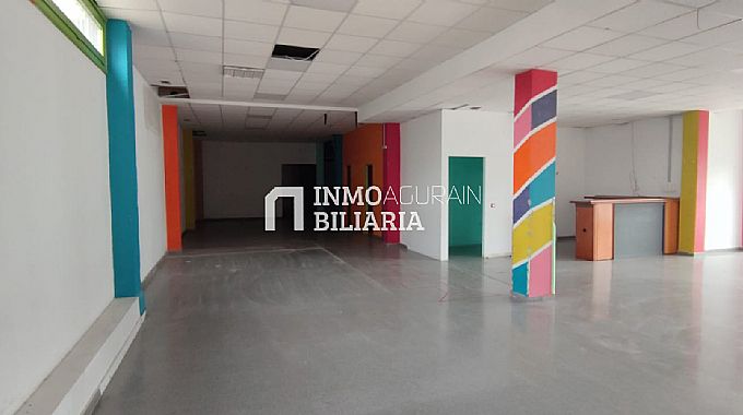 Venta de local comercial en Pamplona