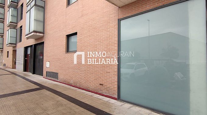 Venta de local comercial en Pamplona