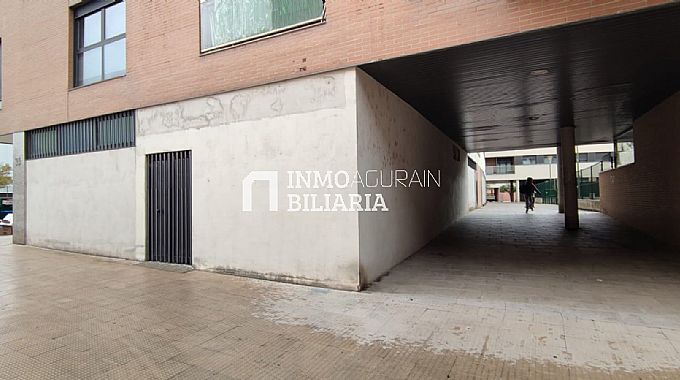 Venta de local comercial en Pamplona