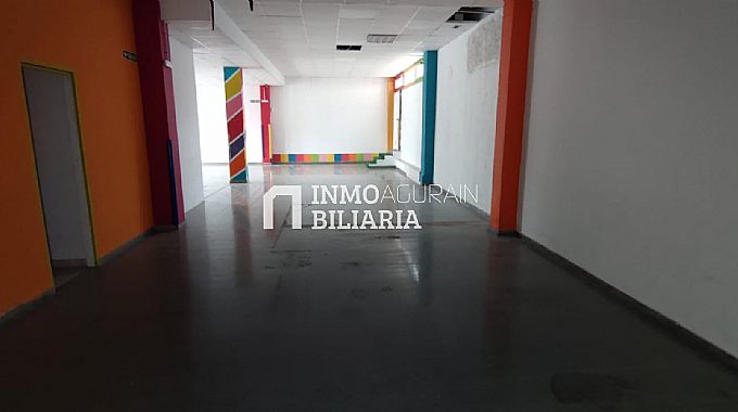Venta de local comercial en Pamplona