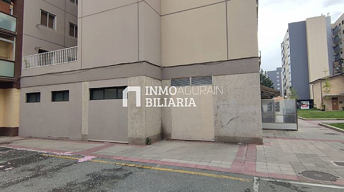 Venta de local comercial en Pamplona