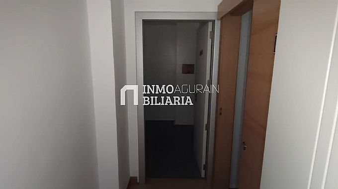 Venta de local comercial en Pamplona