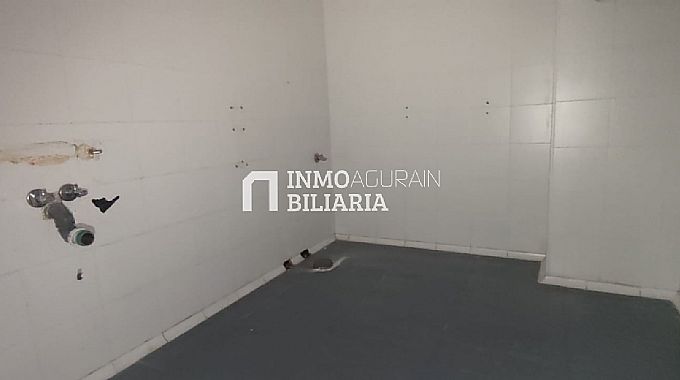 Venta de local comercial en Pamplona