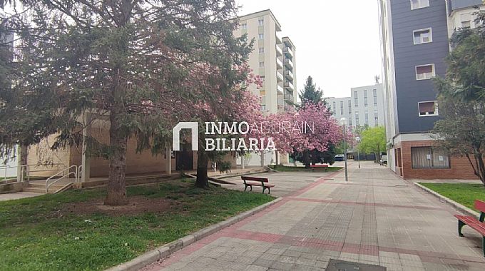 Venta de local comercial en Pamplona