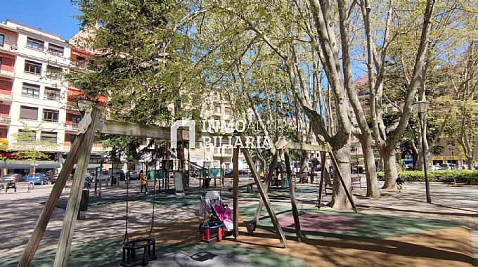 Venta de local comercial en Pamplona