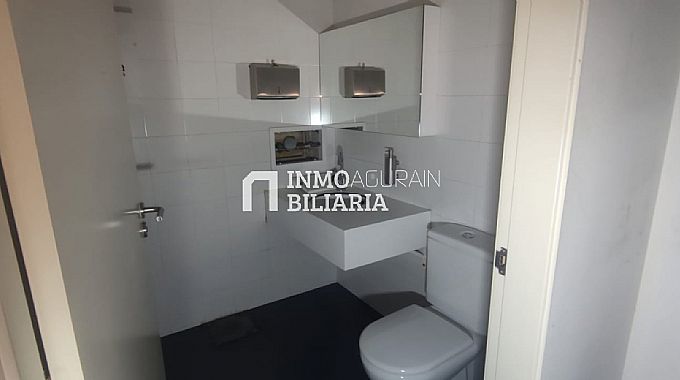 Venta de local comercial en Pamplona