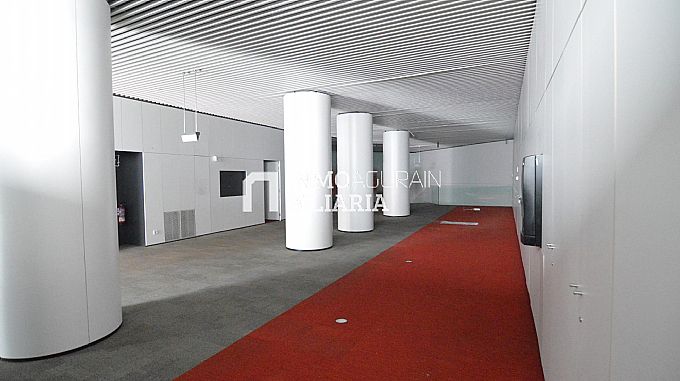 Venta de local comercial en Pamplona