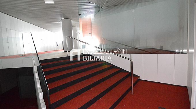 Venta de local comercial en Pamplona
