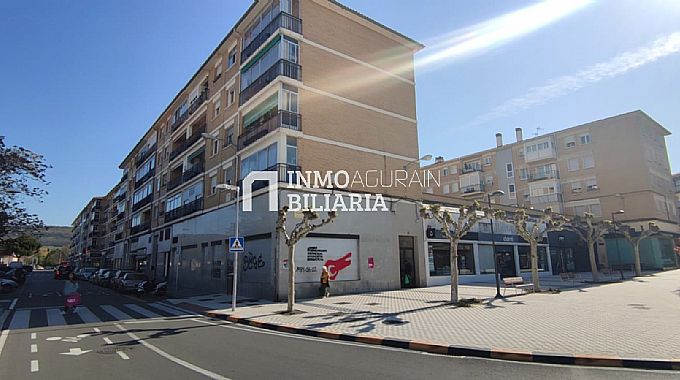 Venta de local comercial en Pamplona