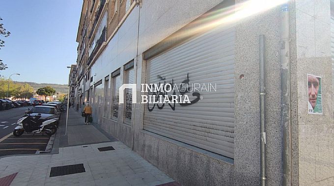 Venta de local comercial en Pamplona