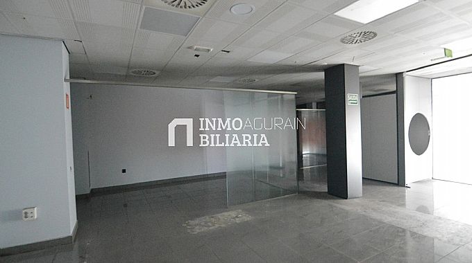 Venta de local comercial en Pamplona