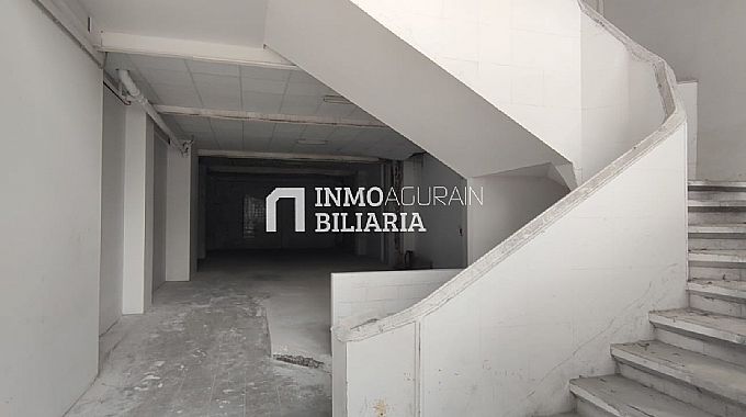 Venta de local comercial en Pamplona