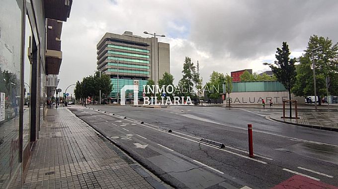 Venta de local comercial en Pamplona